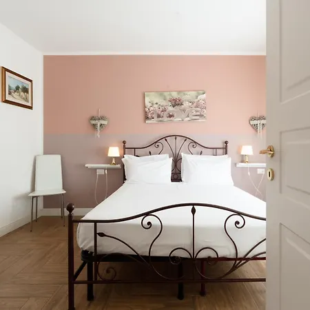 Gold Apartment *