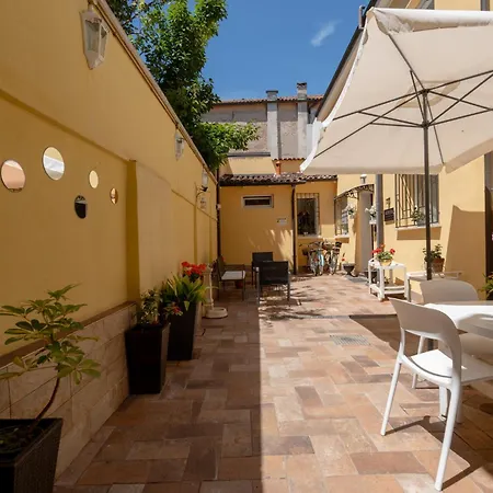 Gold Apartment Ferrara